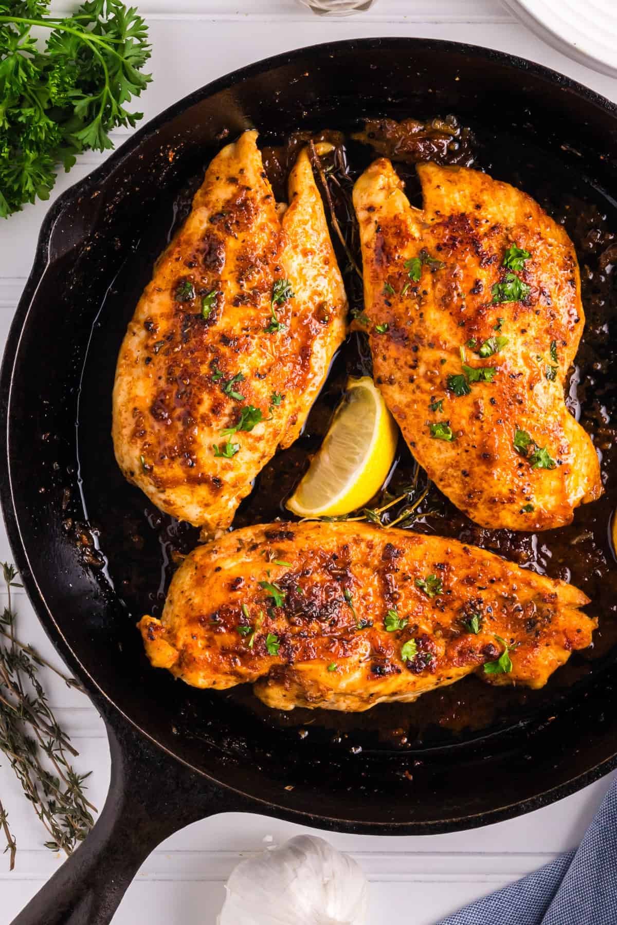 gà đá về bị sưng đầu gà đá về bị sưng đầu
